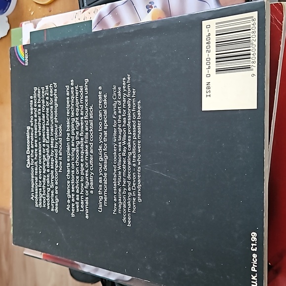 Cake Decorating by Mitzie & Ray Wilson - Picture 2 of 3